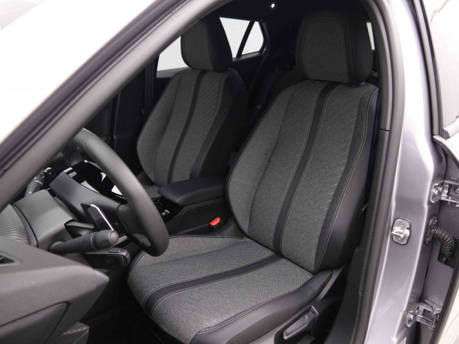 PEUGEOT_PEUGEOT_2008_2548155_6.jpg