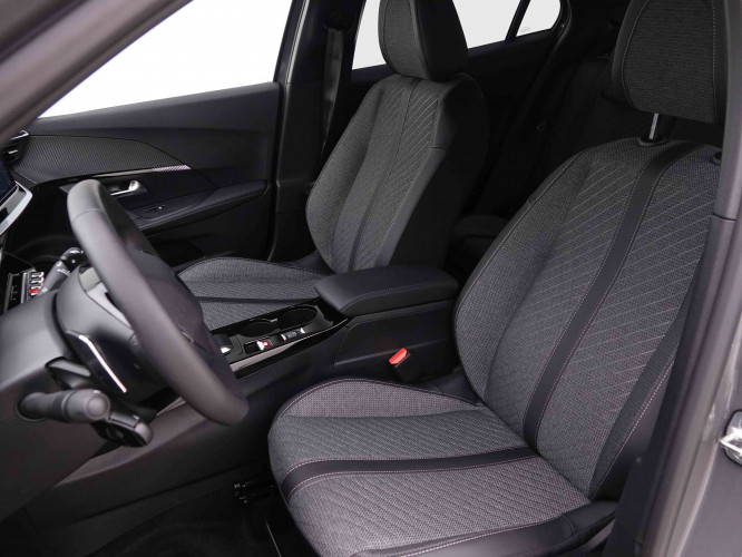 PEUGEOT_PEUGEOT_2008_2548159_6.jpg
