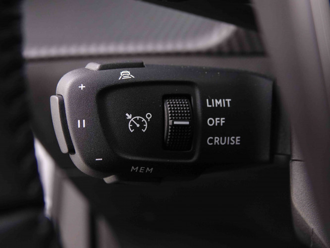 PEUGEOT_PEUGEOT_2008_2548163_18.jpg