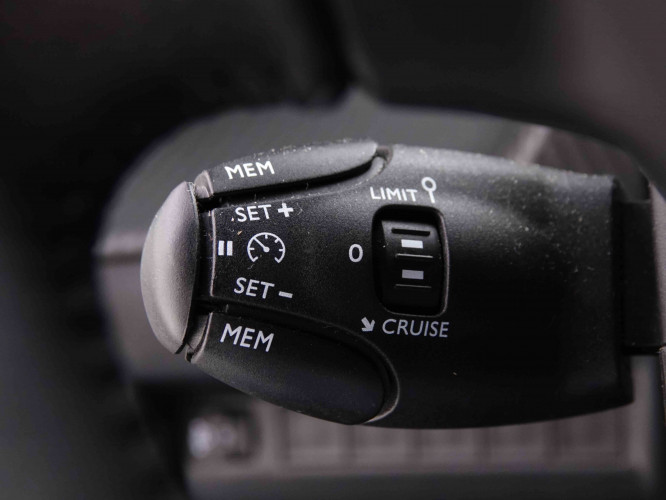 PEUGEOT_PEUGEOT_2008_2548352_16.jpg