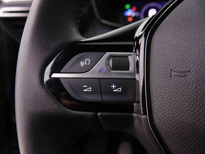 PEUGEOT_PEUGEOT_2008_2548356_16.jpg