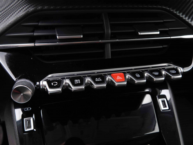 PEUGEOT_PEUGEOT_2008_2548640_13.jpg