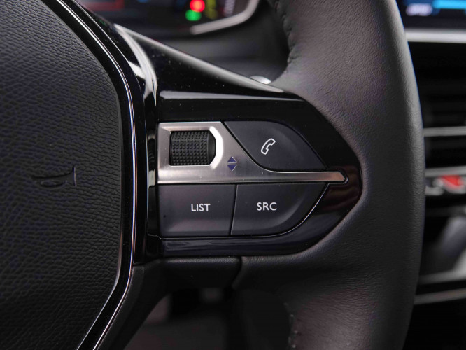 PEUGEOT_PEUGEOT_2008_2548640_18.jpg