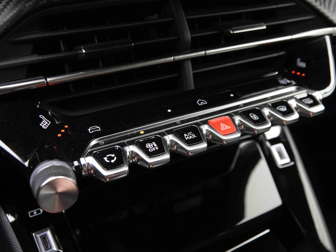 PEUGEOT_PEUGEOT_2008_2548858_15.jpg