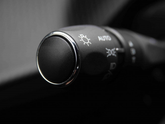 PEUGEOT_PEUGEOT_2008_2548862_17.jpg