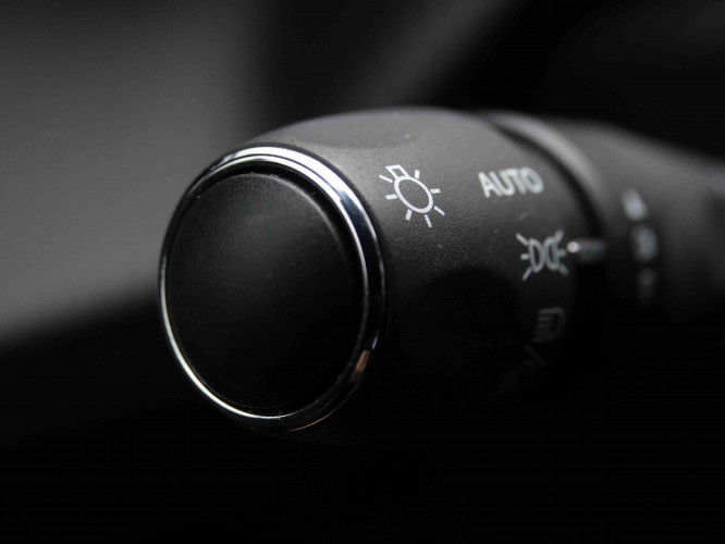 PEUGEOT_PEUGEOT_2008_2548864_17.jpg