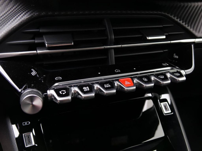 PEUGEOT_PEUGEOT_2008_2548987_13.jpg