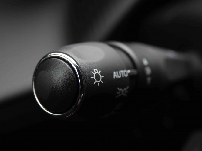 PEUGEOT_PEUGEOT_2008_2549905_17.jpg