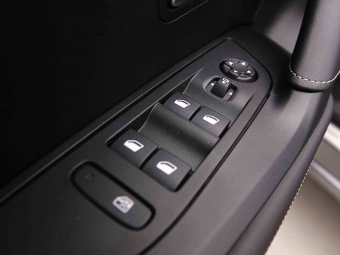 PEUGEOT_PEUGEOT_2008_2550103_22.jpg
