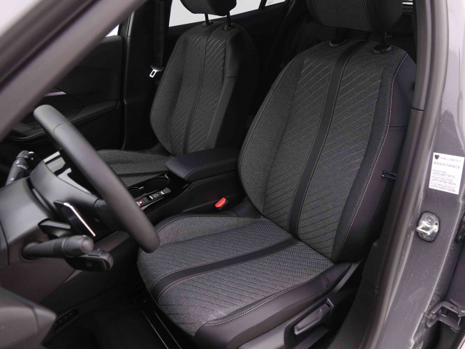 PEUGEOT_PEUGEOT_2008_2550538_6.jpg