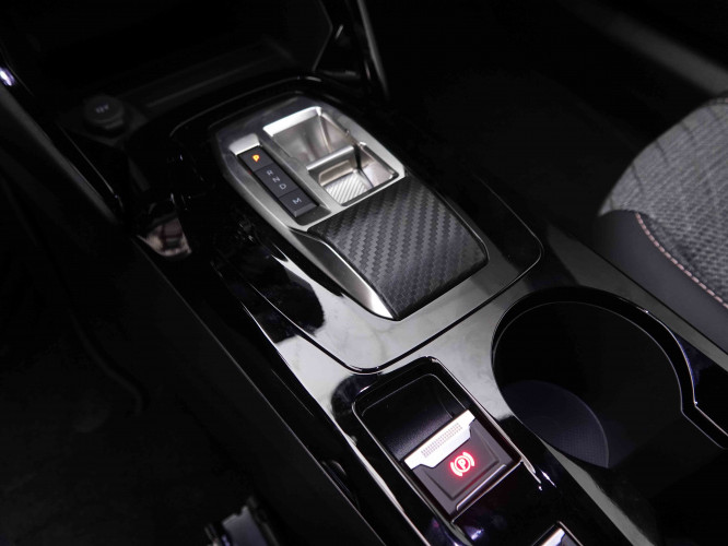 PEUGEOT_PEUGEOT_2008_2550539_14.jpg