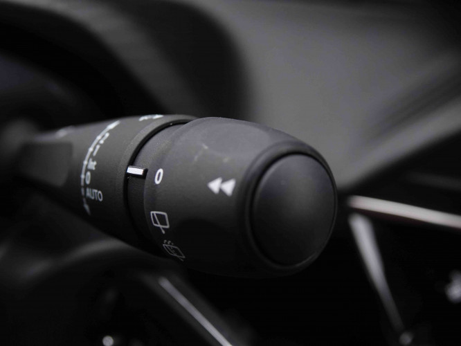 PEUGEOT_PEUGEOT_2008_2550540_17.jpg