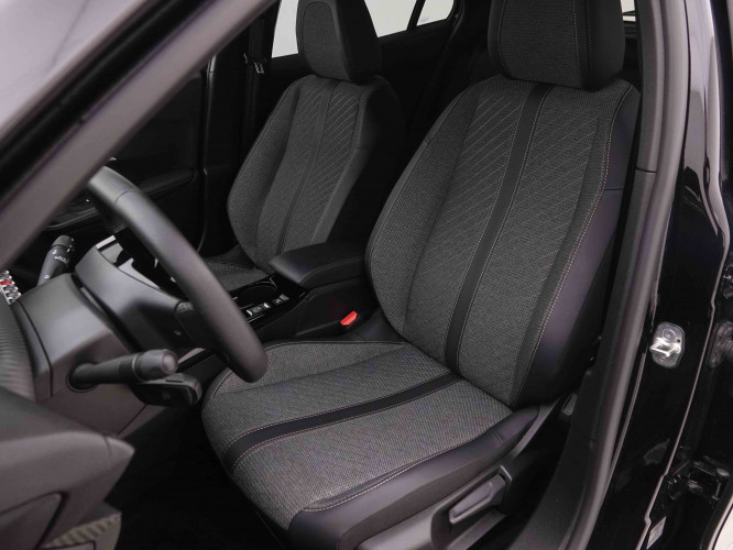 PEUGEOT_PEUGEOT_2008_2550541_6.jpg