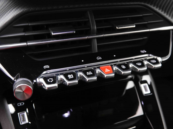 PEUGEOT_PEUGEOT_2008_2550547_14.jpg