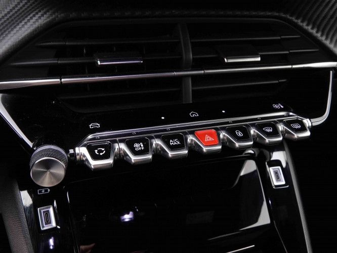 PEUGEOT_PEUGEOT_2008_2550553_12.jpg