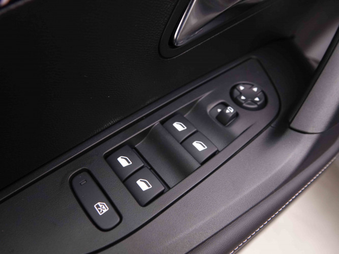 PEUGEOT_PEUGEOT_2008_2550590_17.jpg PEUGEOT_PEUGEOT_2008_2550590_17.jpg