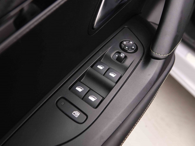 PEUGEOT_PEUGEOT_2008_2550703_20.jpg
