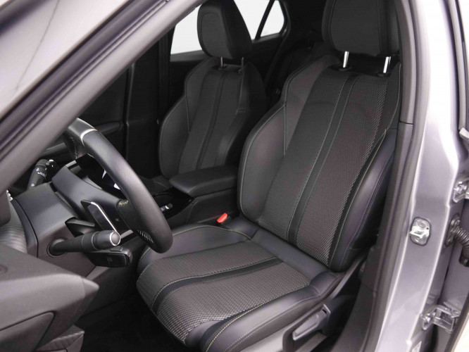 PEUGEOT_PEUGEOT_2008_2550711_6.jpg