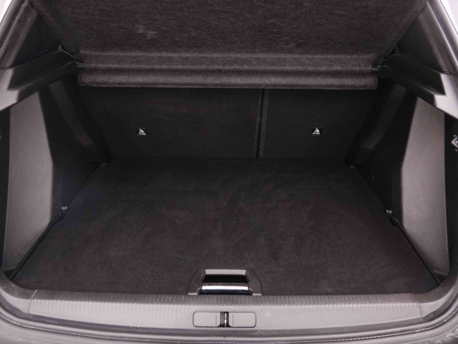 PEUGEOT_PEUGEOT_2008_2551288_5.jpg PEUGEOT_PEUGEOT_2008_2551288_5.jpg