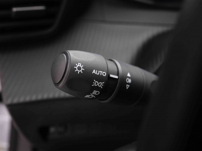 PEUGEOT_PEUGEOT_2008_2551458_12.jpg PEUGEOT_PEUGEOT_2008_2551458_12.jpg