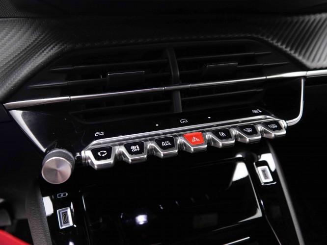 PEUGEOT_PEUGEOT_2008_2551463_12.jpg
