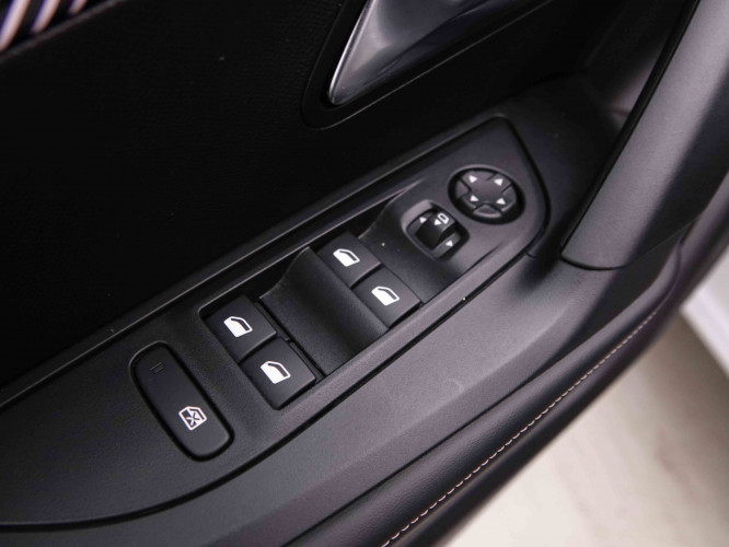 PEUGEOT_PEUGEOT_2008_2551463_16.jpg