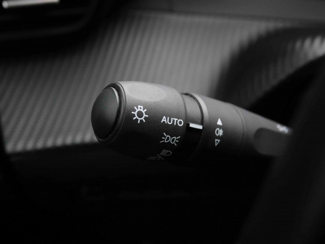 PEUGEOT_PEUGEOT_2008_2651918_16.jpg