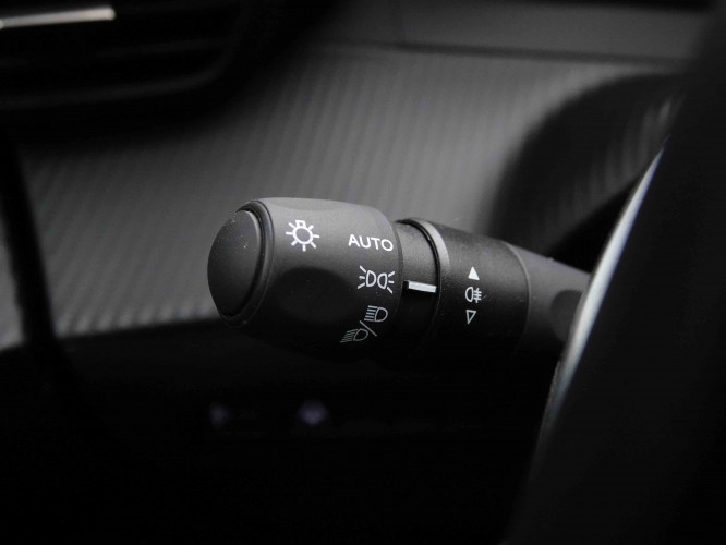 PEUGEOT_PEUGEOT_2008_2652068_17.jpg