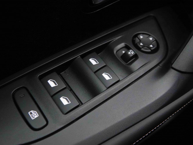 PEUGEOT_PEUGEOT_2008_2652069_21.jpg