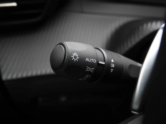 PEUGEOT_PEUGEOT_2008_2652075_16.jpg