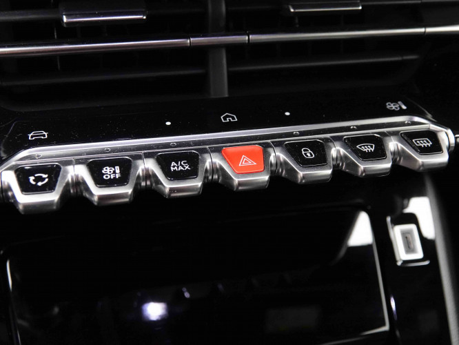 PEUGEOT_PEUGEOT_2008_2652244_72.jpg