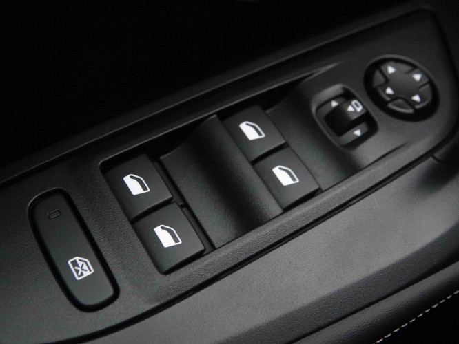 PEUGEOT_PEUGEOT_2008_2652251_21.jpg PEUGEOT_PEUGEOT_2008_2652251_21.jpg