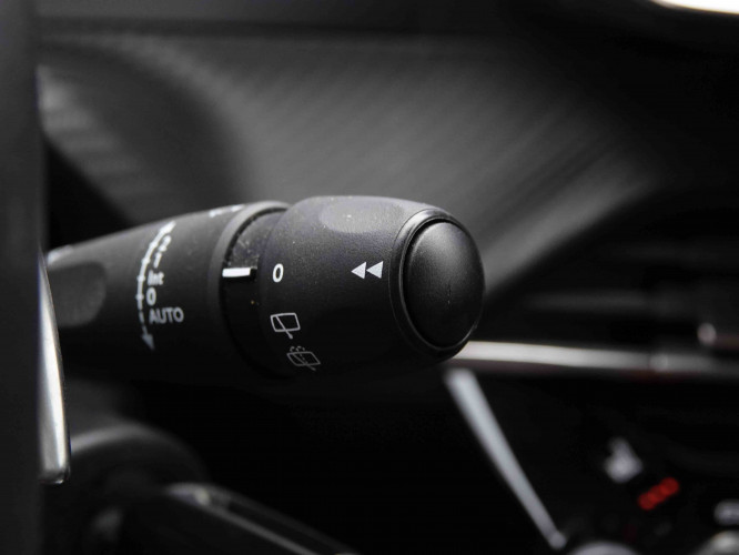PEUGEOT_PEUGEOT_2008_2652822_70.jpg