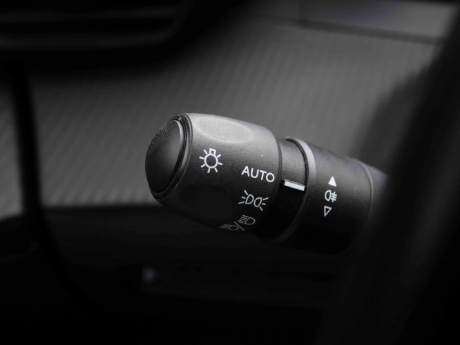 PEUGEOT_PEUGEOT_2008_2652828_93.jpg