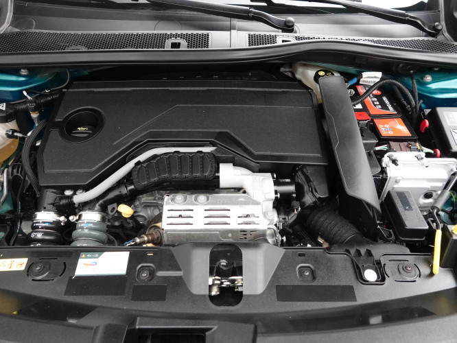 PEUGEOT_PEUGEOT_2008_2653087_21.jpg