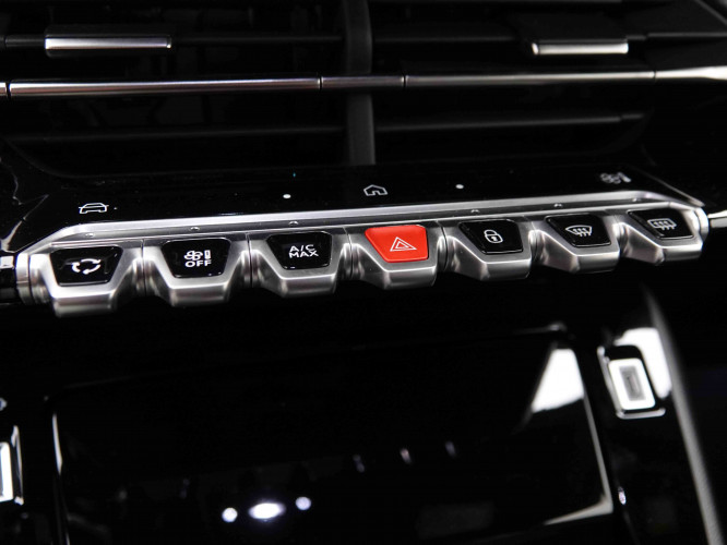 PEUGEOT_PEUGEOT_2008_2653219_14.jpg