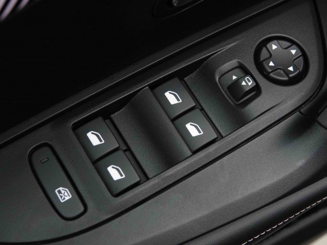PEUGEOT_PEUGEOT_2008_2653229_20.jpg