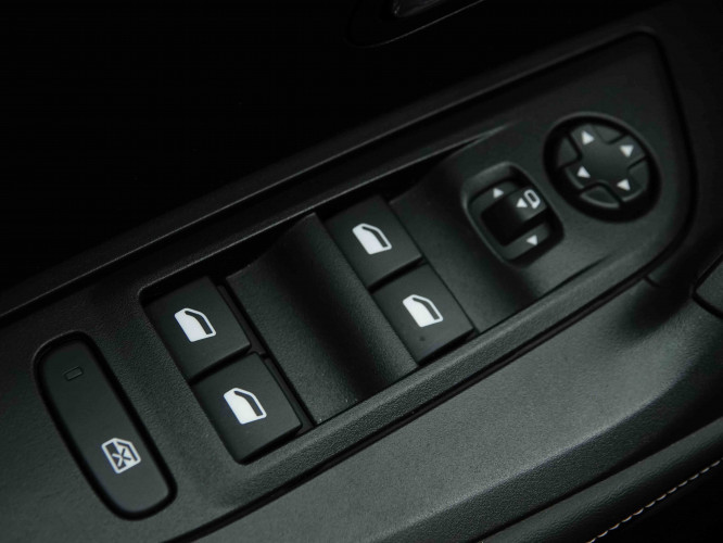 PEUGEOT_PEUGEOT_2008_2653335_20.jpg