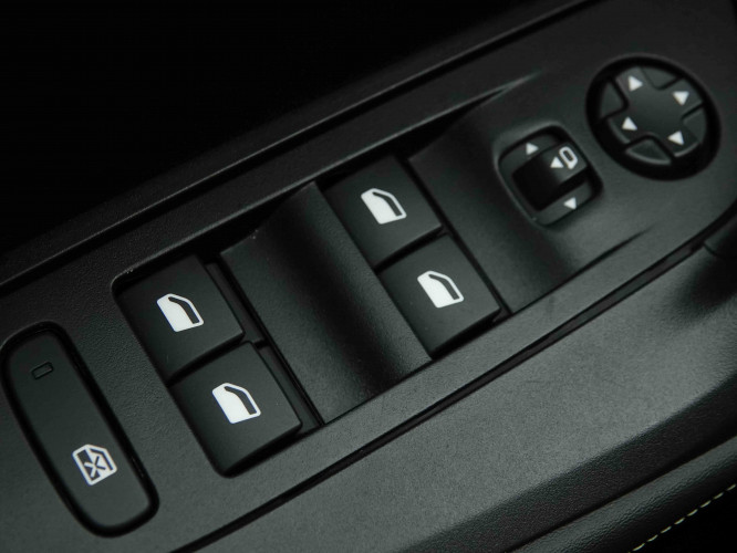 PEUGEOT_PEUGEOT_2008_2653615_21.jpg