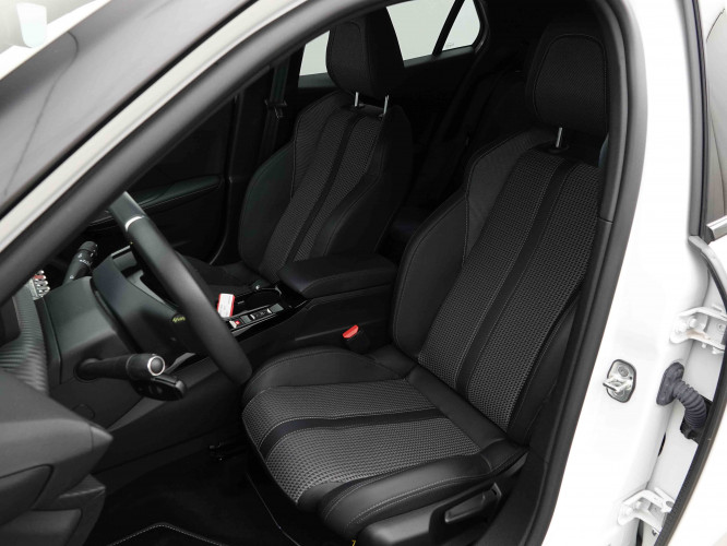 PEUGEOT_PEUGEOT_2008_2653615_6.jpg