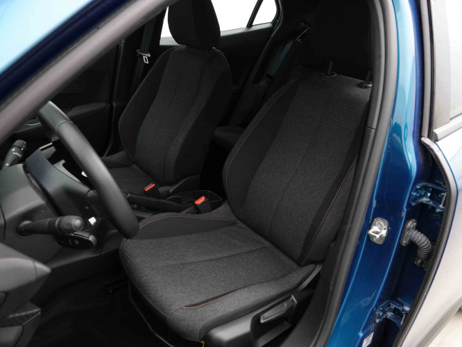 PEUGEOT_PEUGEOT_2008_2653821_6.jpg