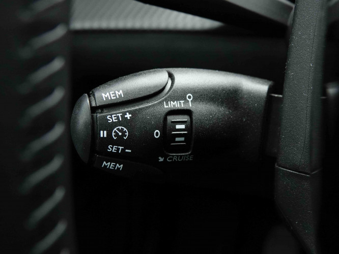 PEUGEOT_PEUGEOT_2008_2653822_15.jpg