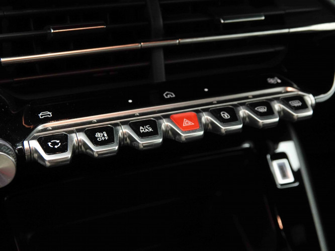 PEUGEOT_PEUGEOT_2008_2653823_13.jpg