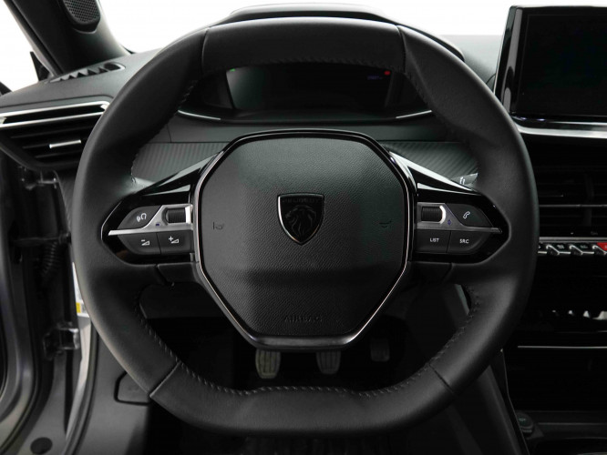 PEUGEOT_PEUGEOT_2008_2654227_8.jpg