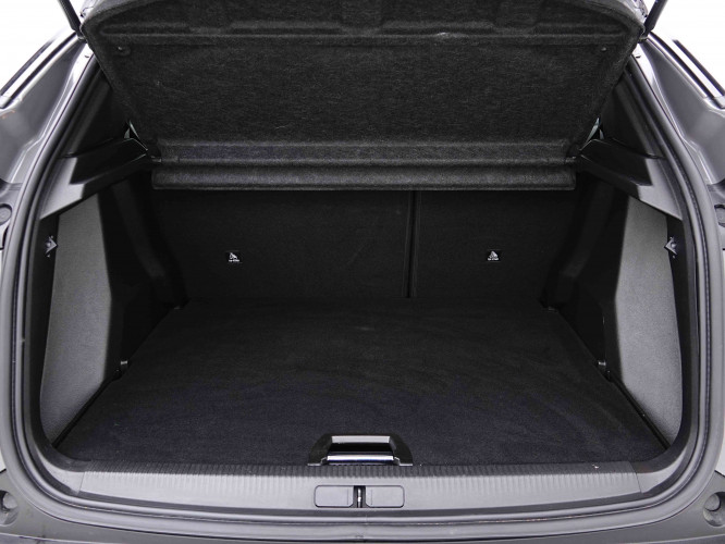 PEUGEOT_PEUGEOT_2008_2655156_5.jpg