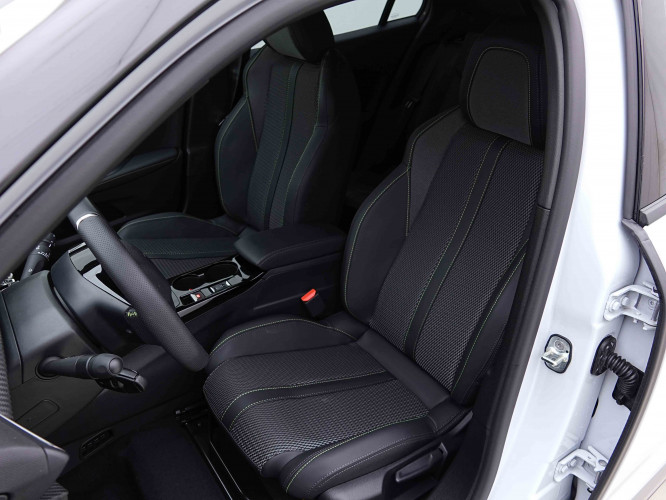 PEUGEOT_PEUGEOT_2008_2655803_6.jpg