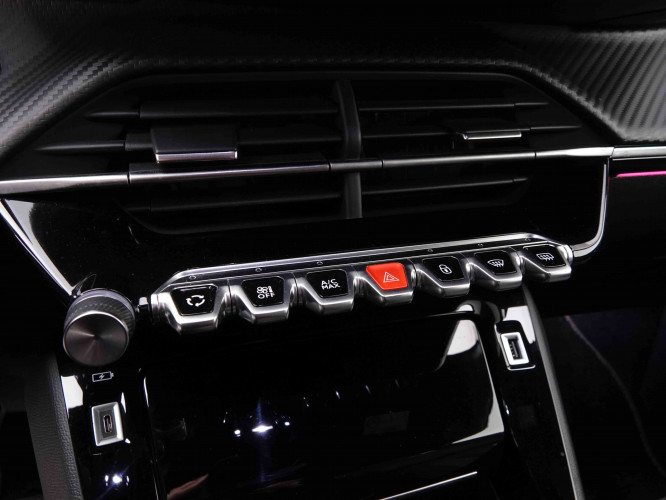 PEUGEOT_PEUGEOT_208_2546920_13.jpg