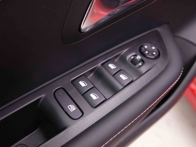 PEUGEOT_PEUGEOT_208_2548502_17.jpg
