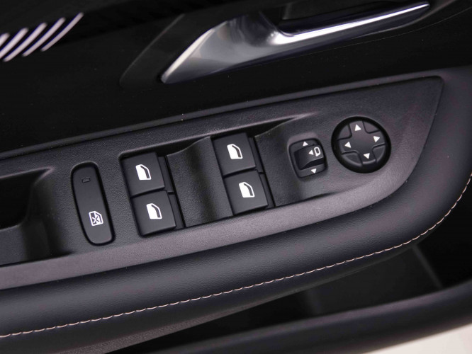 PEUGEOT_PEUGEOT_208_2548505_18.jpg