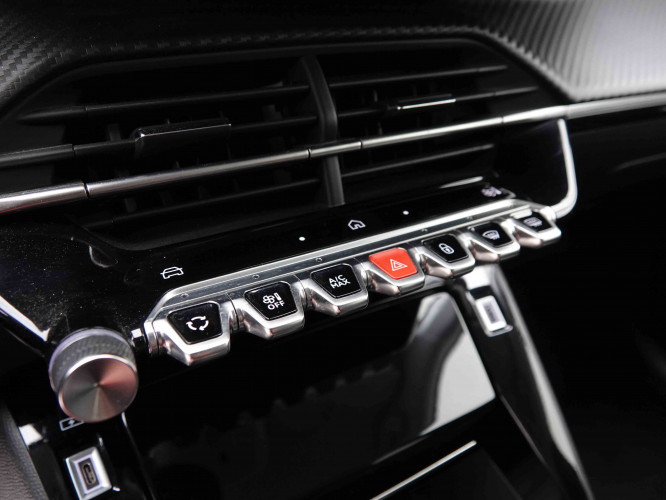 PEUGEOT_PEUGEOT_208_2548508_13.jpg